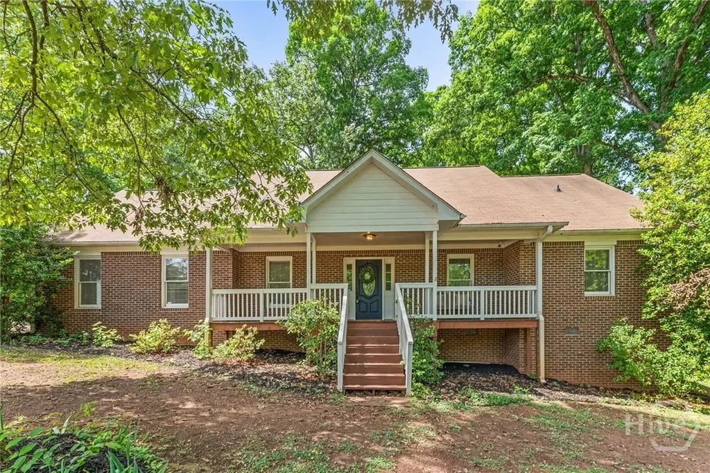 1890 Cleveland Road Bogart GA 30622