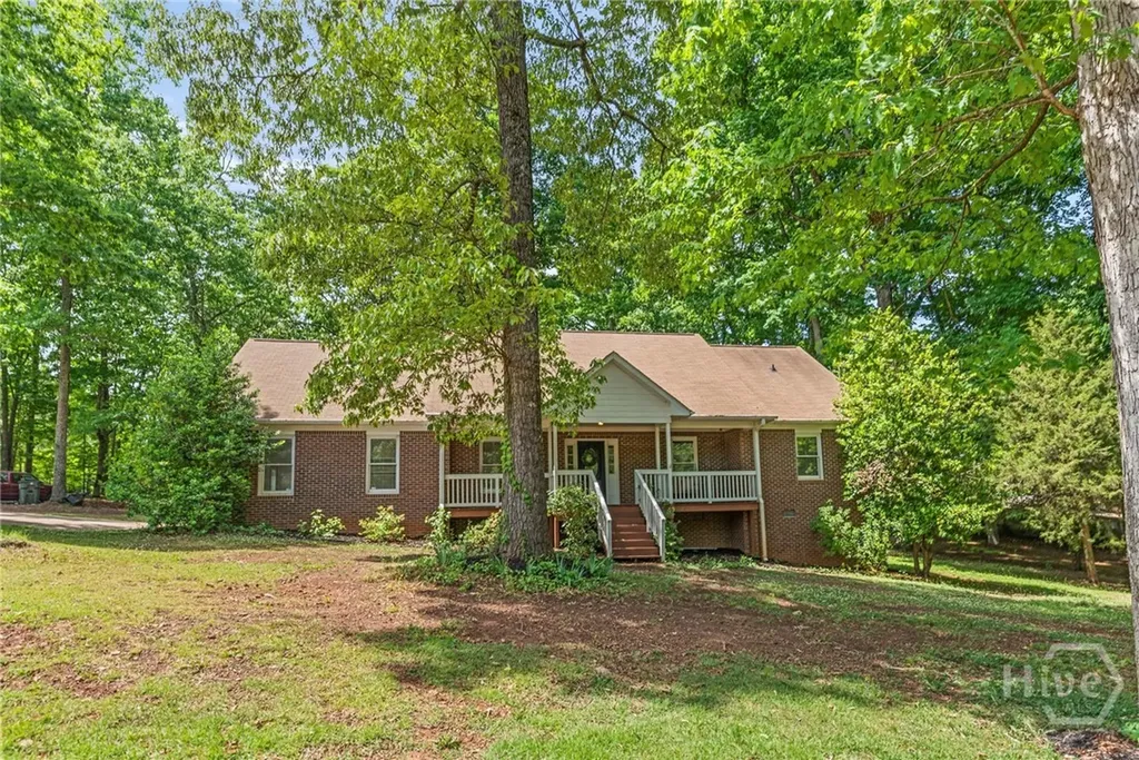 1890 Cleveland Road Bogart GA 30622