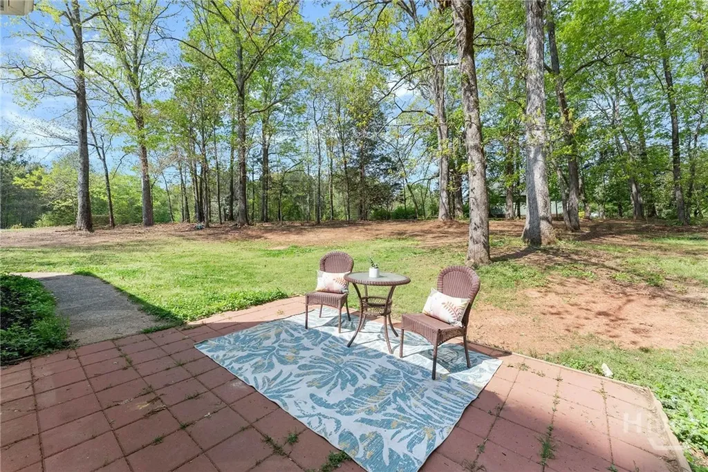 1890 Cleveland Road Bogart GA 30622