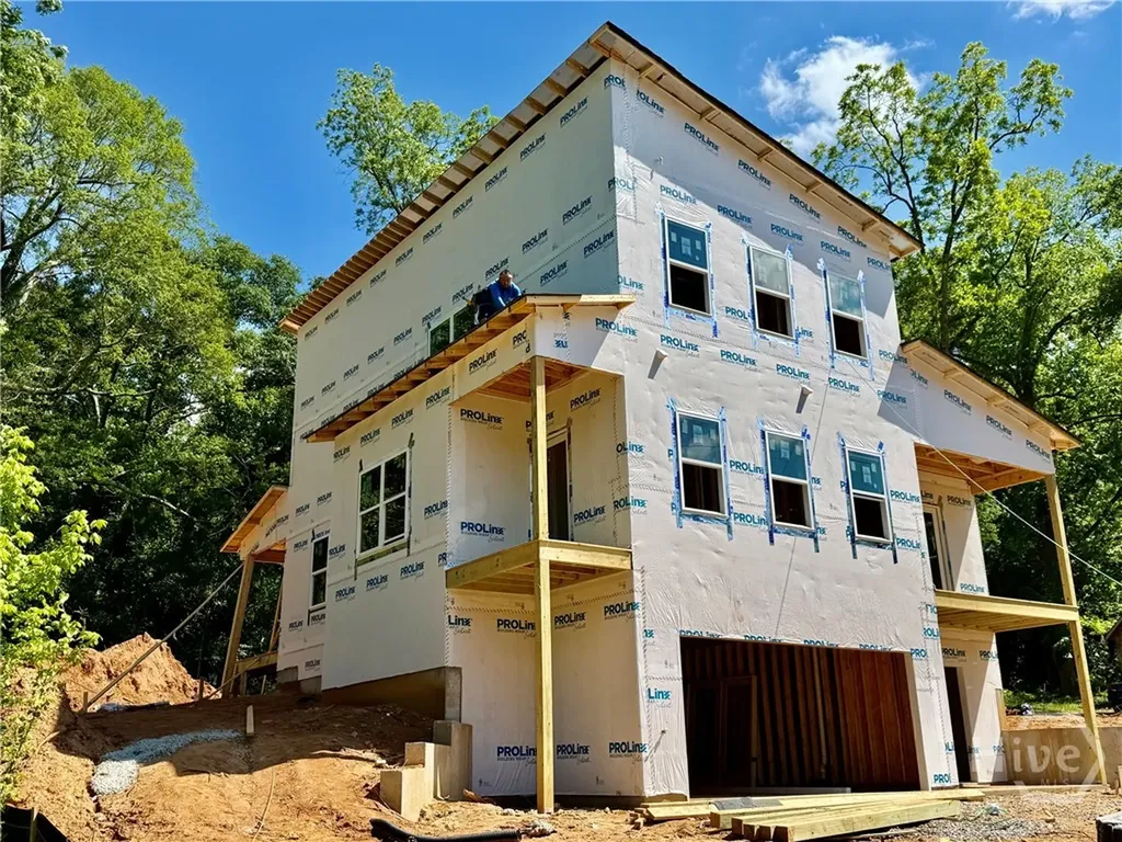 146 N Peter Street Athens GA 30601