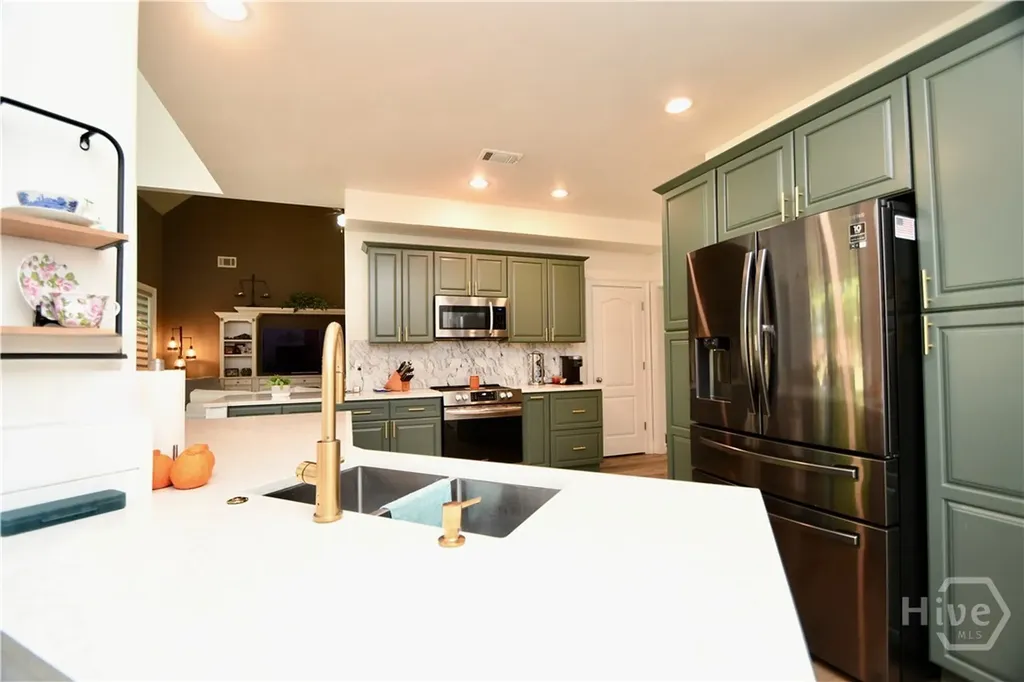34 Emily Lane Bogart GA 30622