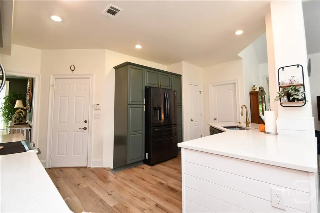 34 Emily Lane Bogart GA 30622