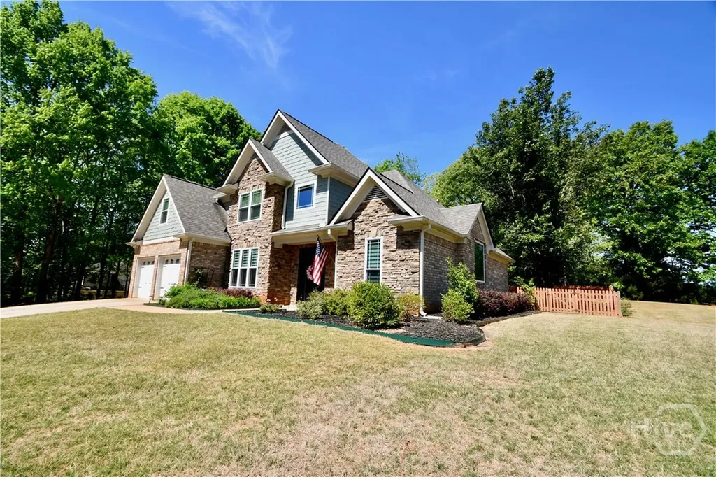 34 Emily Lane Bogart GA 30622