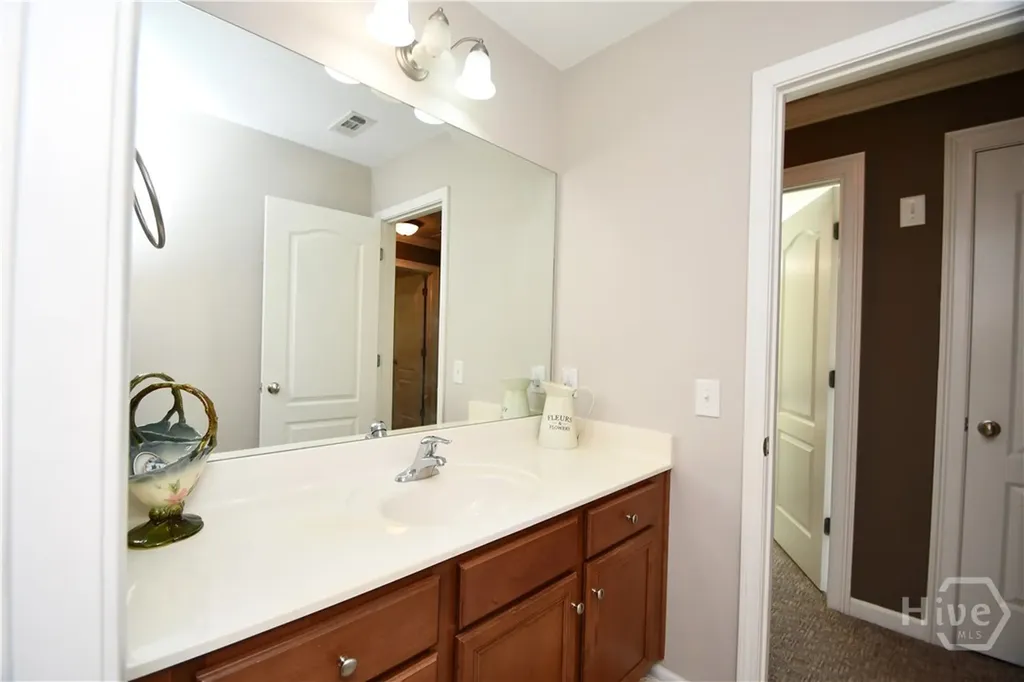 34 Emily Lane Bogart GA 30622
