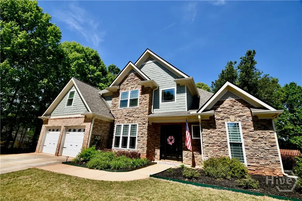 34 Emily Lane Bogart GA 30622