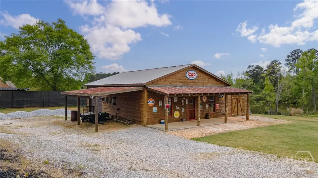 725 Amber Lakes Court Social Circle GA 30025