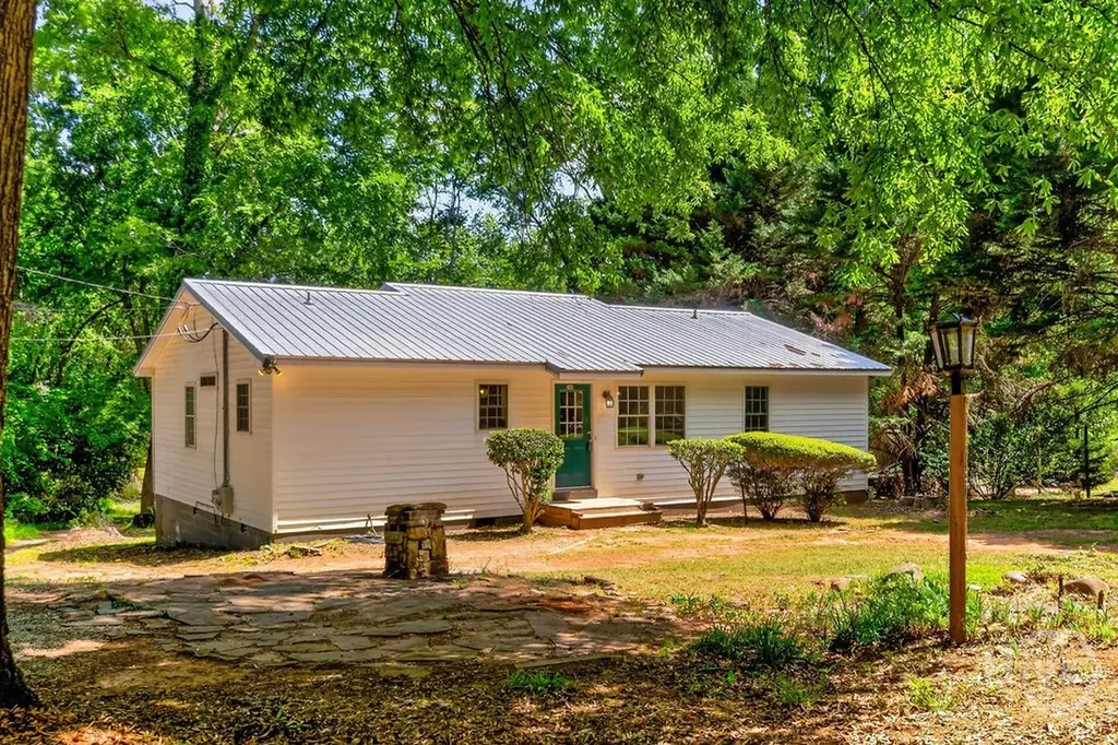 108 Gordon Street Greensboro GA 30642