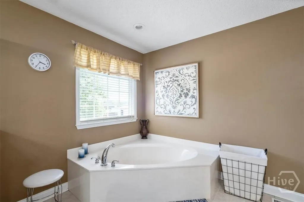 495 Hanley Road Hull GA 30646