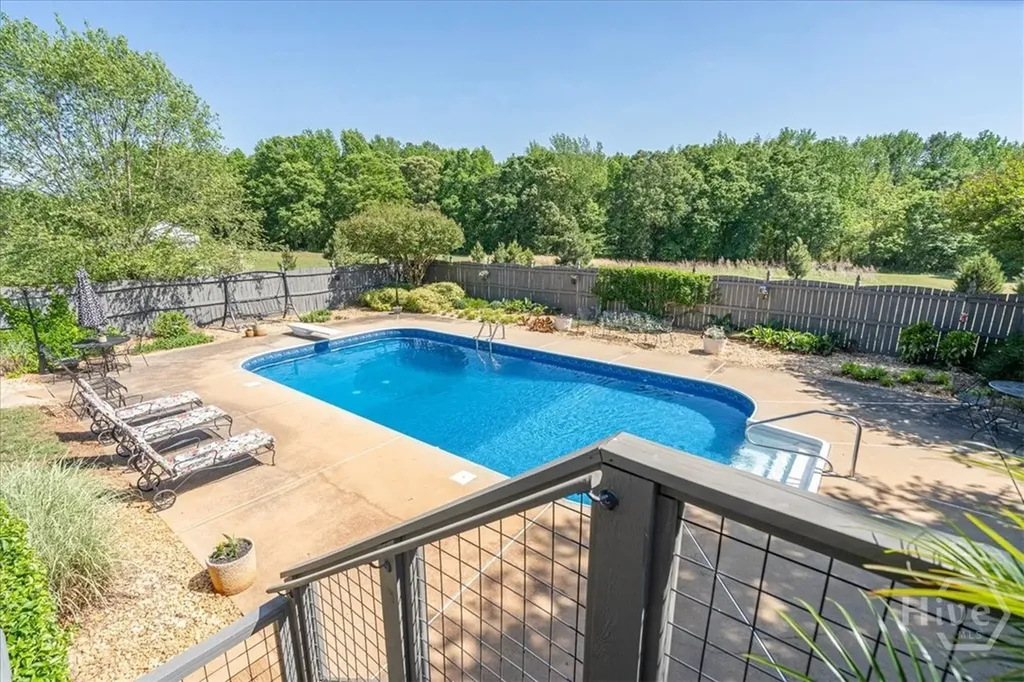 495 Hanley Road Hull GA 30646