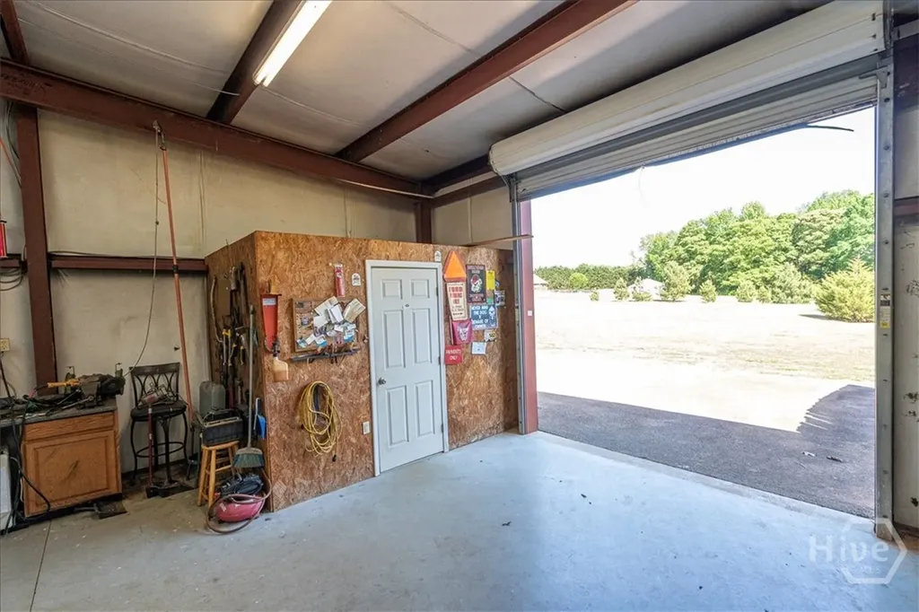 495 Hanley Road Hull GA 30646