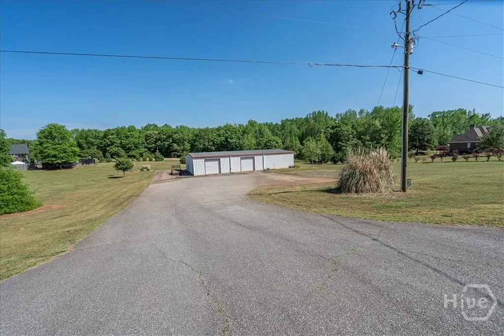 495 Hanley Road Hull GA 30646