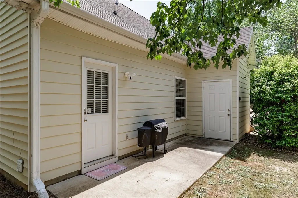 1305 Cedar Shoals Drive Athens GA 30605