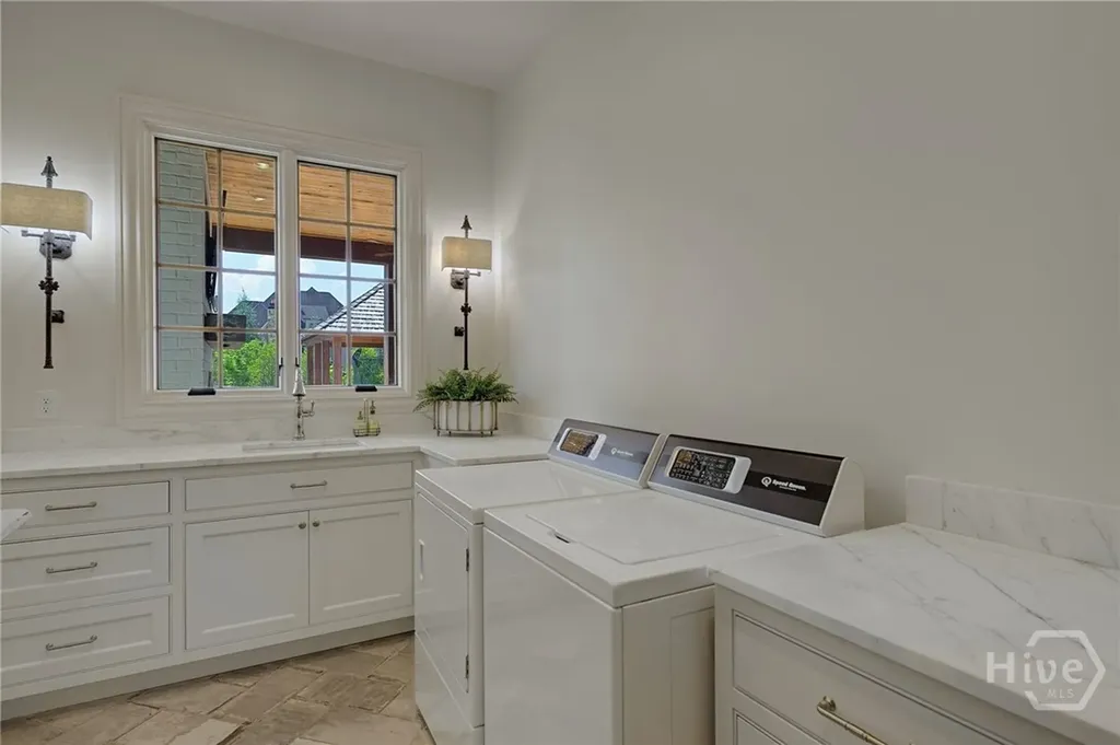 1625 Evergreen Park Statham GA 30666