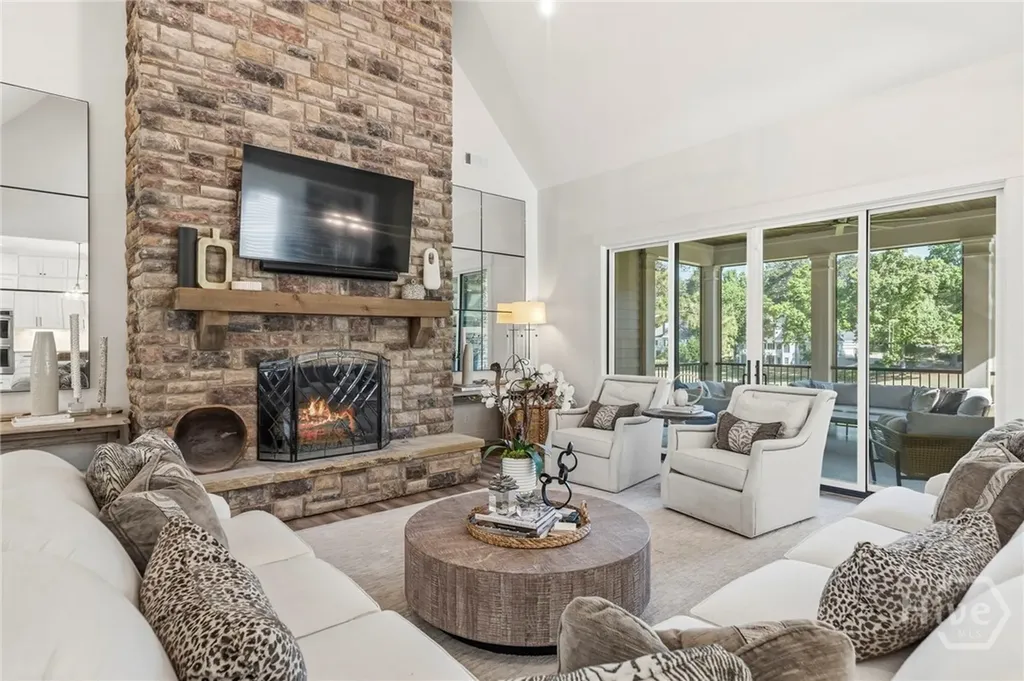 1011 Lake Pointe S Greensboro GA 30642