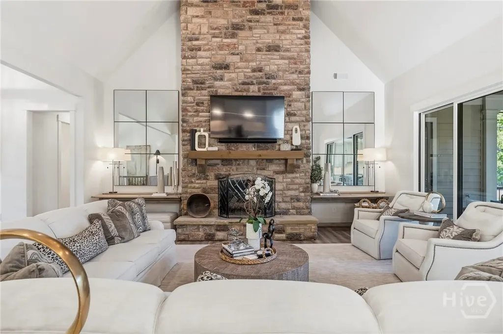 1011 Lake Pointe S Greensboro GA 30642