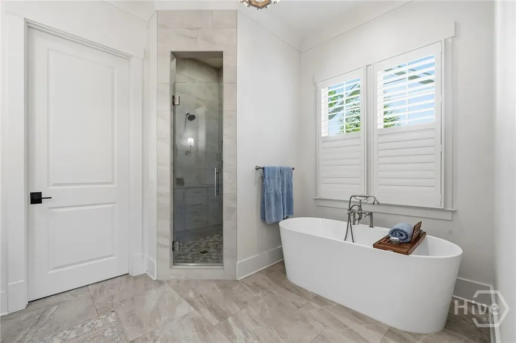1011 Lake Pointe S Greensboro GA 30642