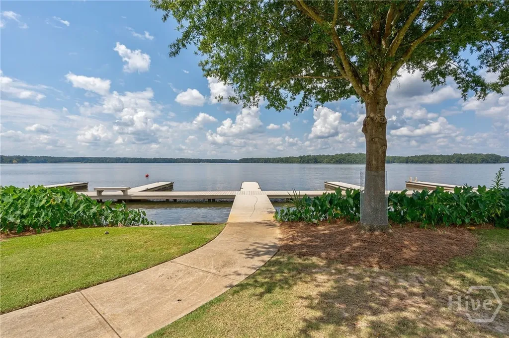 1011 Lake Pointe S Greensboro GA 30642