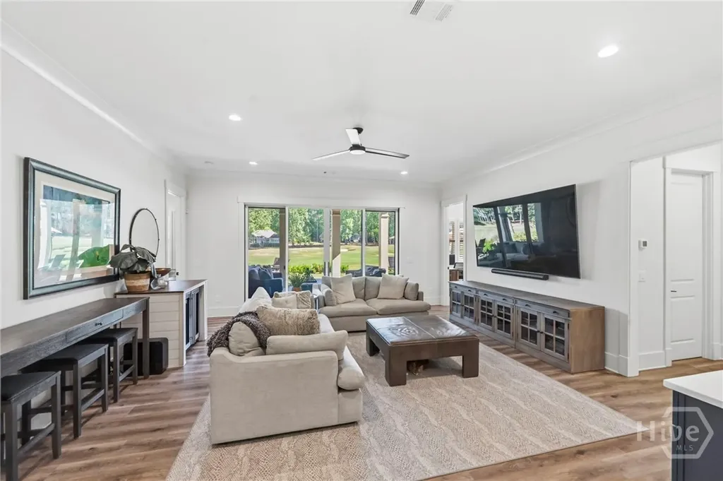 1011 Lake Pointe S Greensboro GA 30642