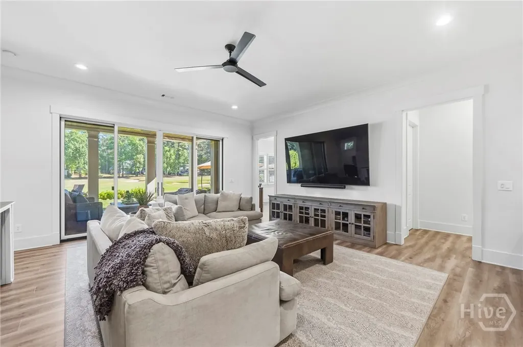 1011 Lake Pointe S Greensboro GA 30642