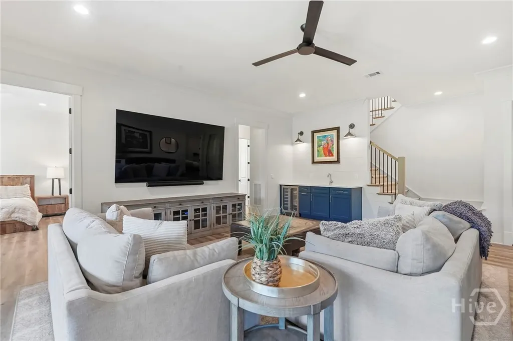 1011 Lake Pointe S Greensboro GA 30642