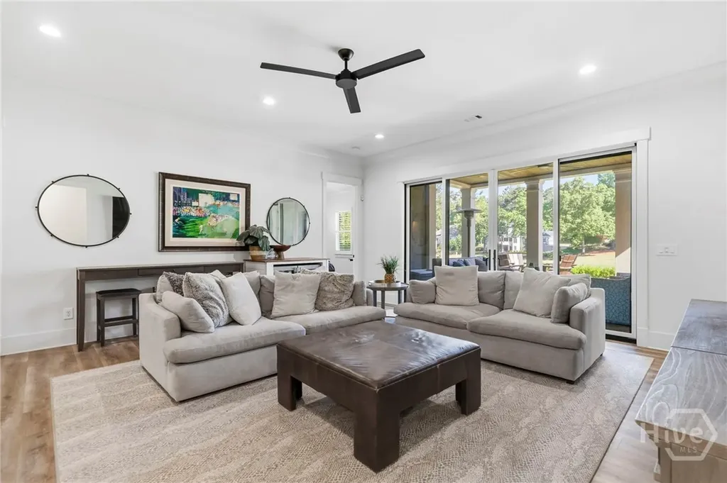 1011 Lake Pointe S Greensboro GA 30642