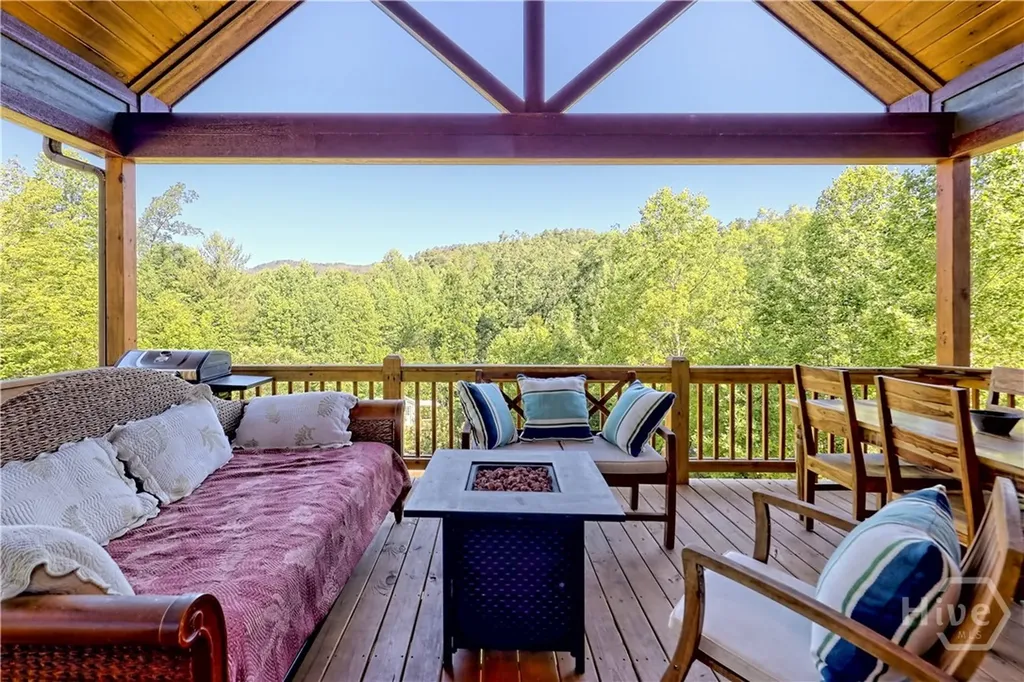 4979 Highway 197 Clarkesville GA 30523