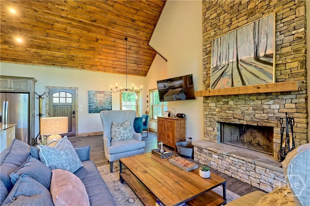 4979 Highway 197 Clarkesville GA 30523