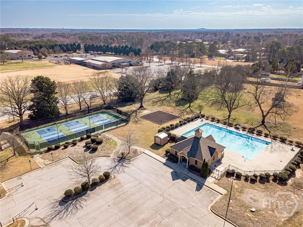 598 Georgia Circle Loganville GA 30052