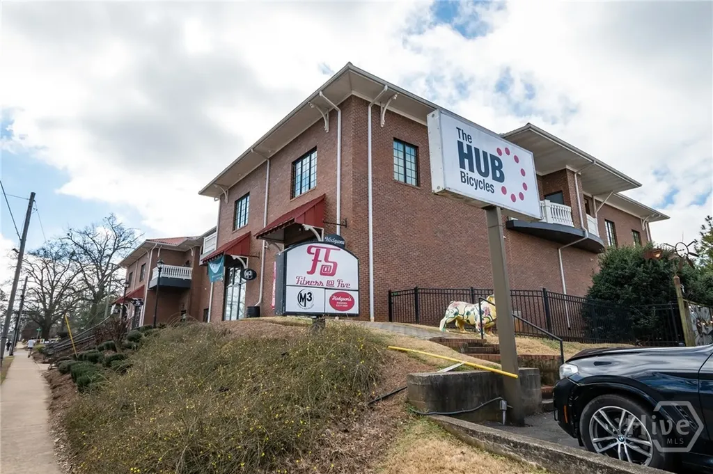 1449 Milledge Avenue Athens GA 30605