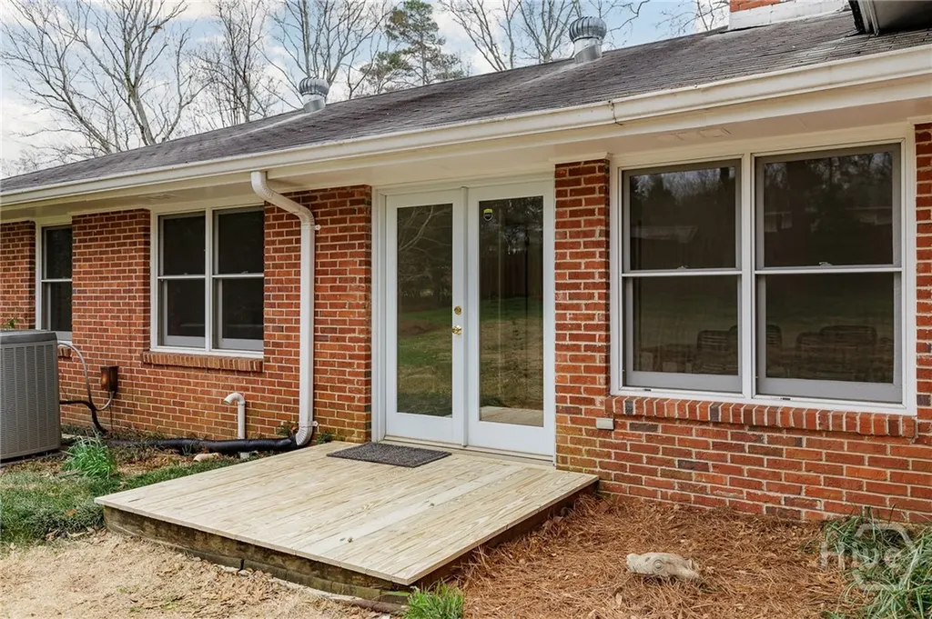 145 Riverdale Drive Athens GA 30605