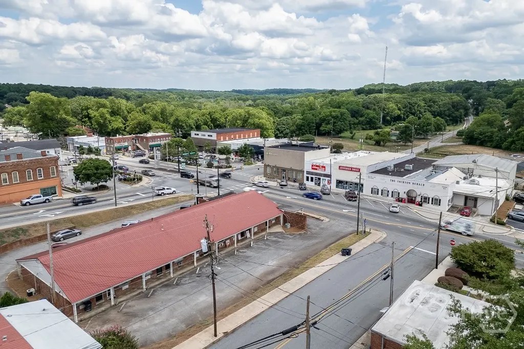75 Merwood Jefferson GA 30549