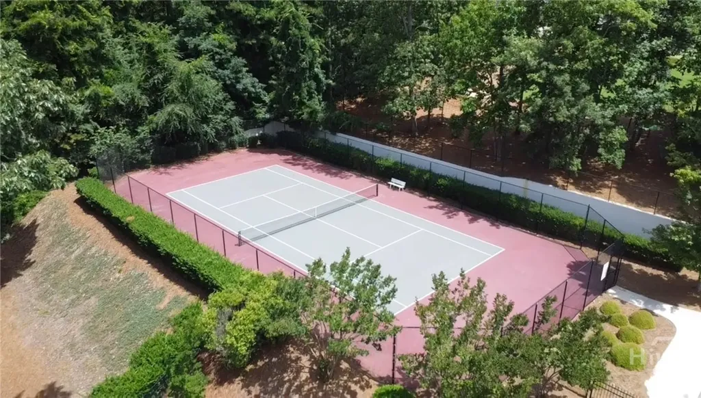 1031 Spring Lake Drive Bishop GA 30621