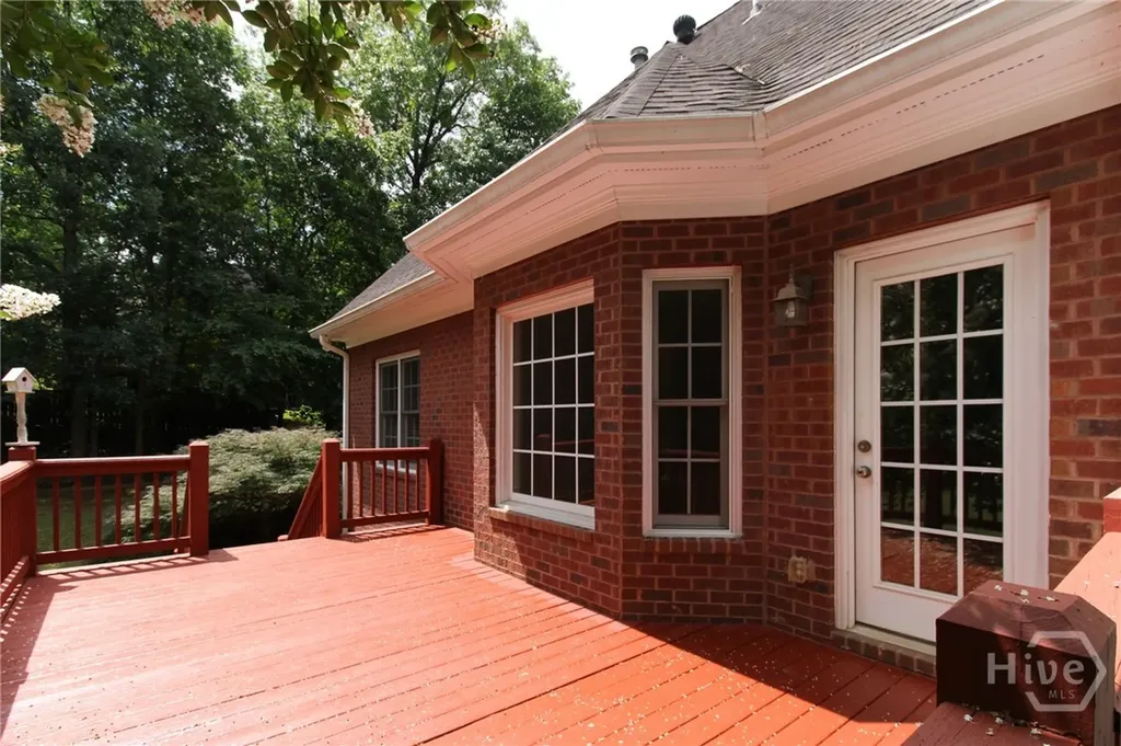 1031 Spring Lake Drive Bishop GA 30621