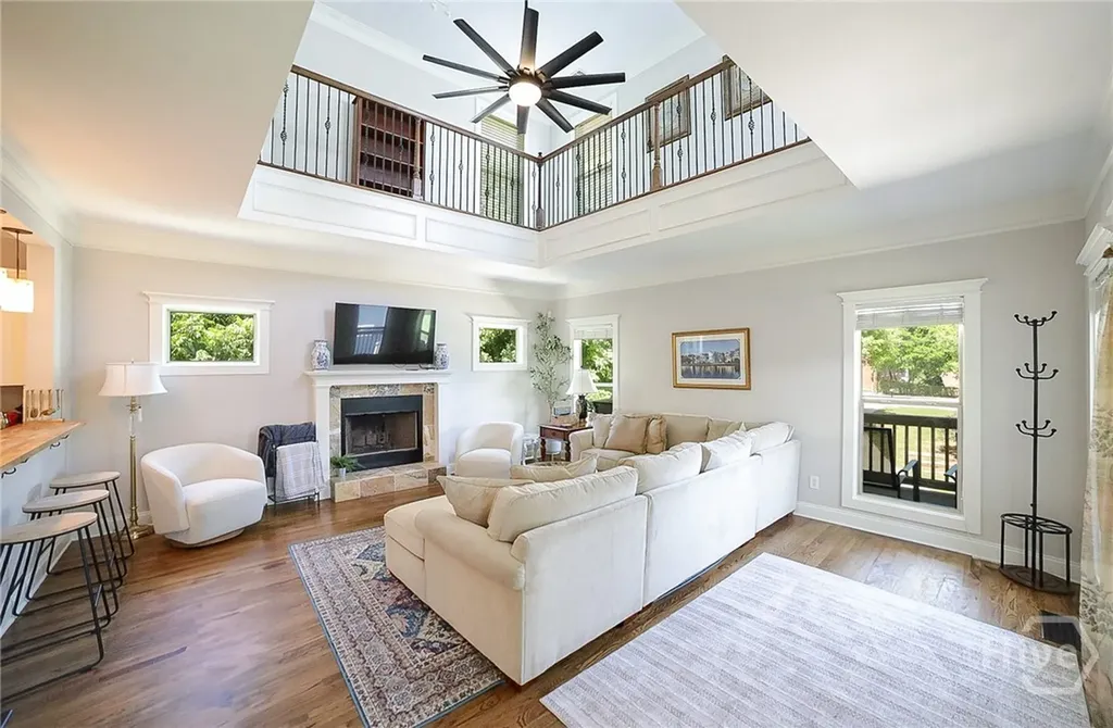 132 N Poplar Street Athens GA 30606