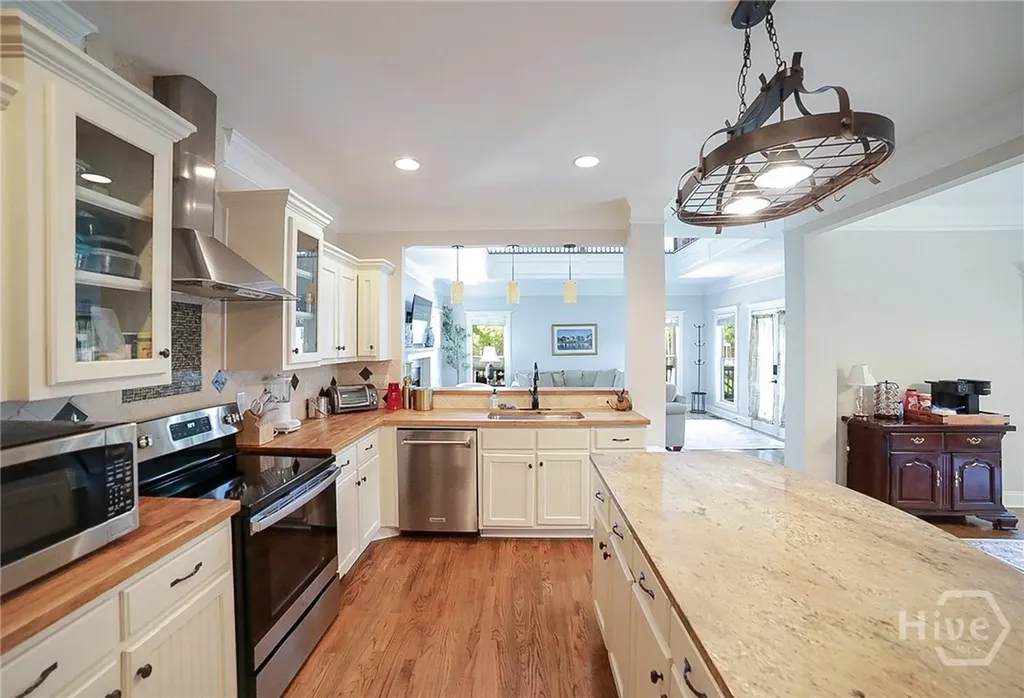 132 N Poplar Street Athens GA 30606