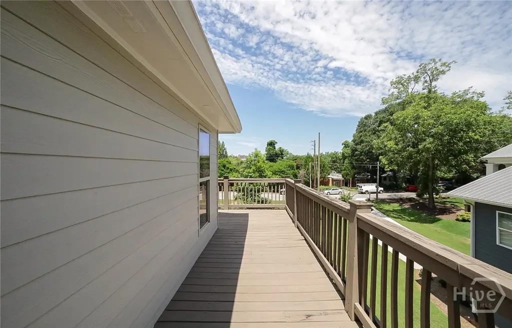 132 N Poplar Street Athens GA 30606