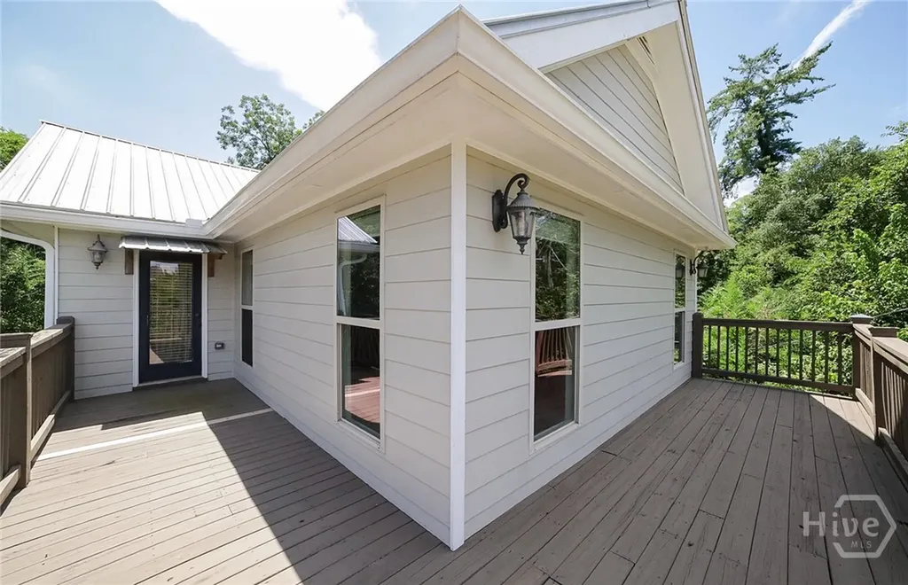 132 N Poplar Street Athens GA 30606