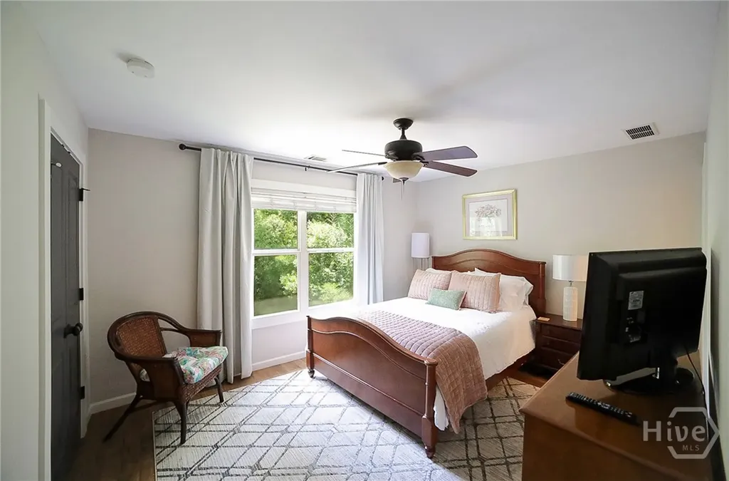 132 N Poplar Street Athens GA 30606