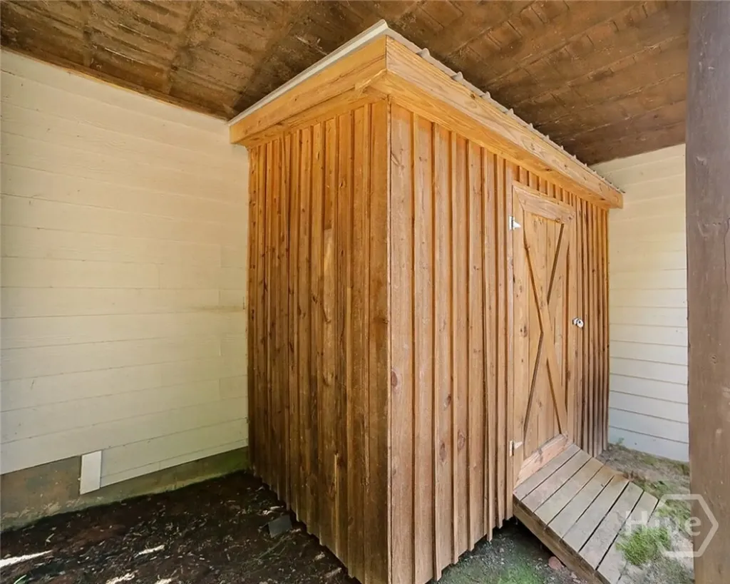 132 N Poplar Street Athens GA 30606