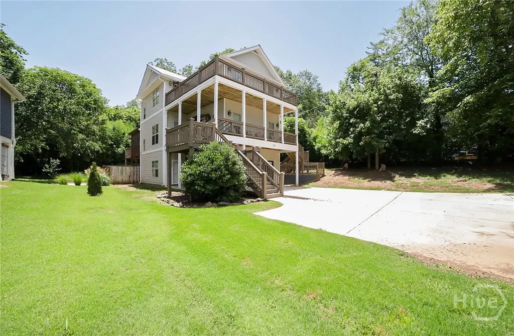 132 N Poplar Street Athens GA 30606