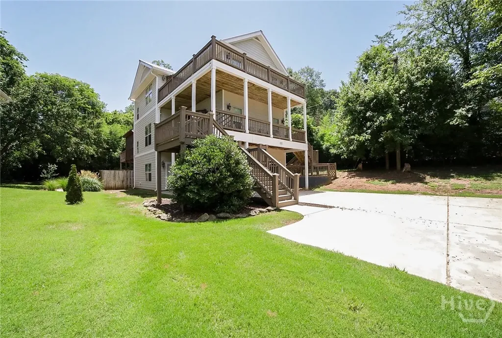 132 N Poplar Street Athens GA 30606