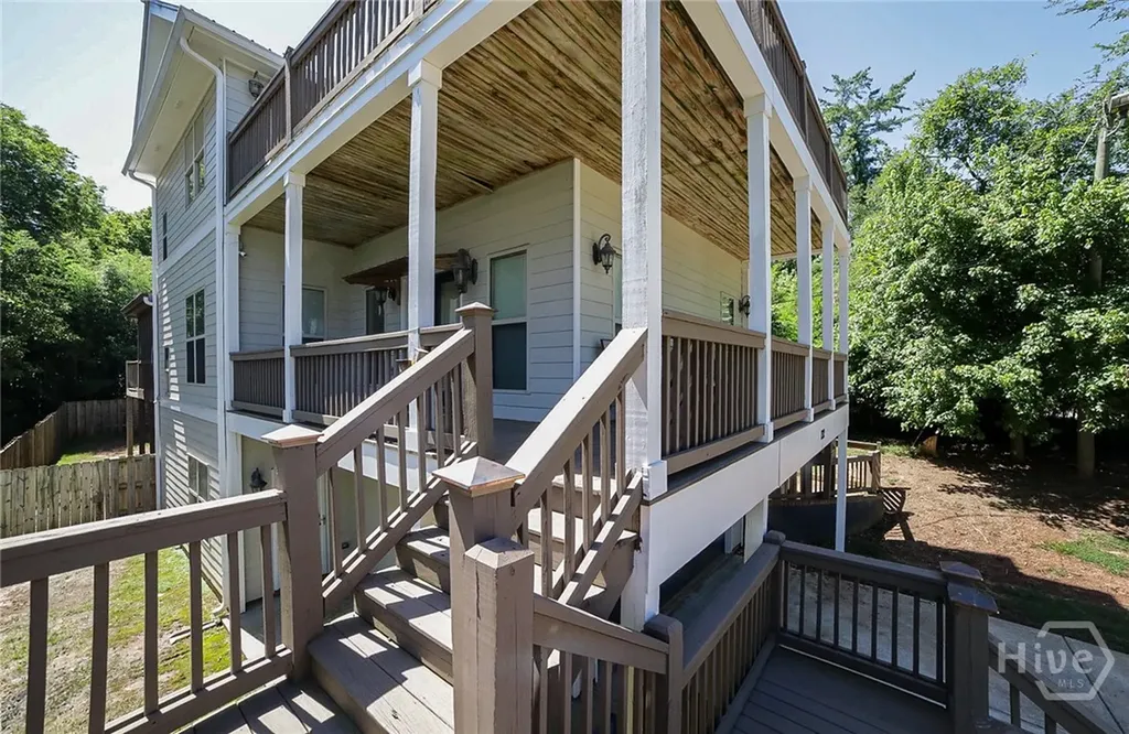 132 N Poplar Street Athens GA 30606