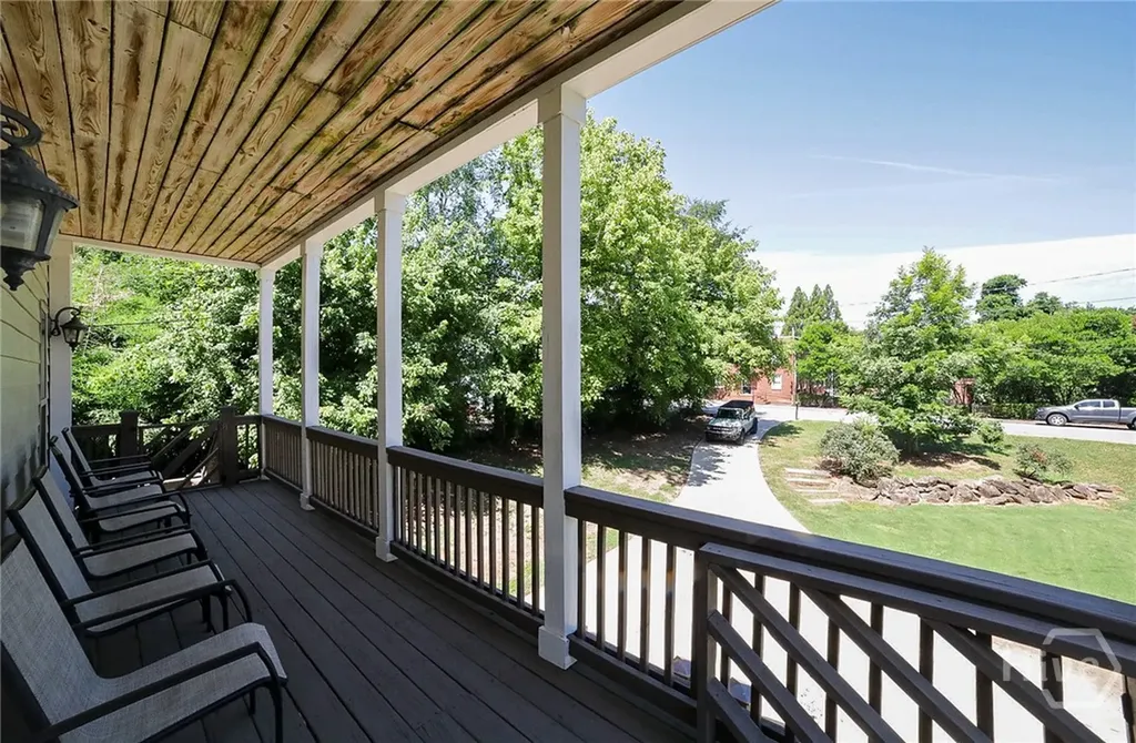 132 N Poplar Street Athens GA 30606