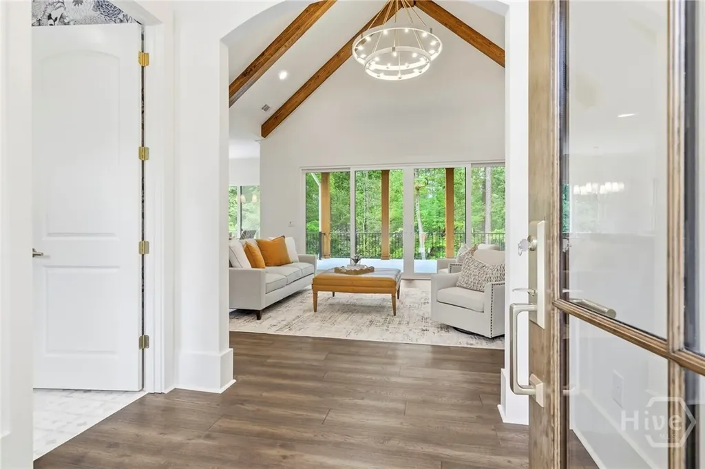 1040 Parrotts Cove Greensboro GA 30642