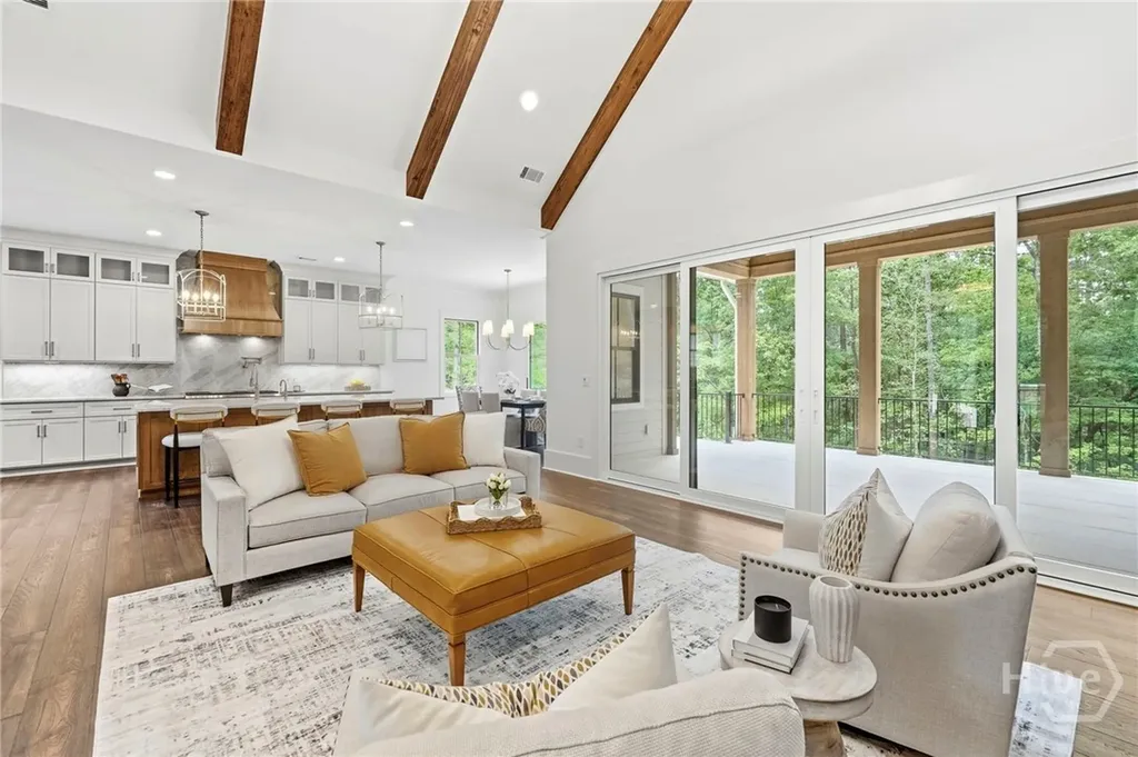 1040 Parrotts Cove Greensboro GA 30642