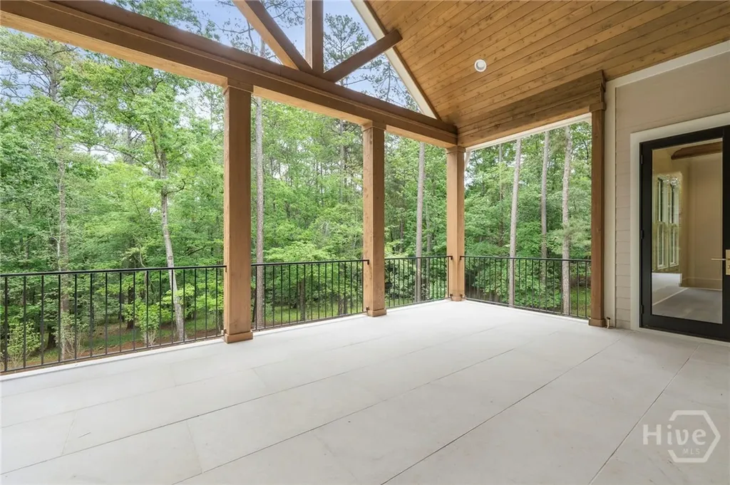 1040 Parrotts Cove Greensboro GA 30642