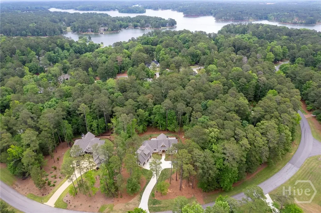 1040 Parrotts Cove Greensboro GA 30642
