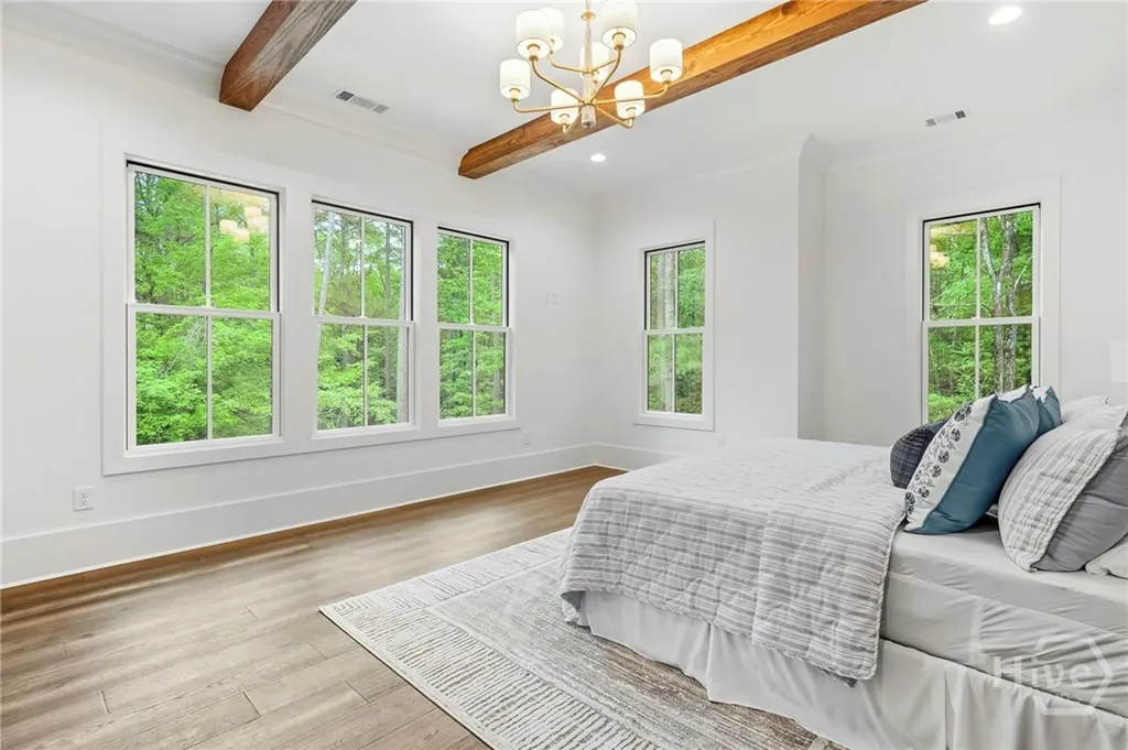 1040 Parrotts Cove Greensboro GA 30642