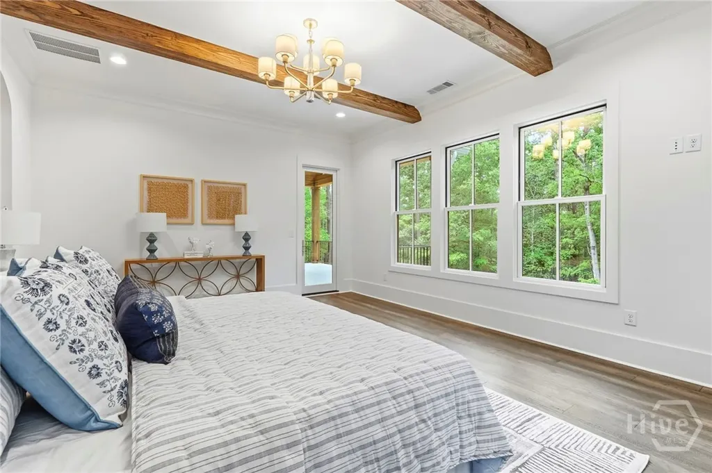1040 Parrotts Cove Greensboro GA 30642