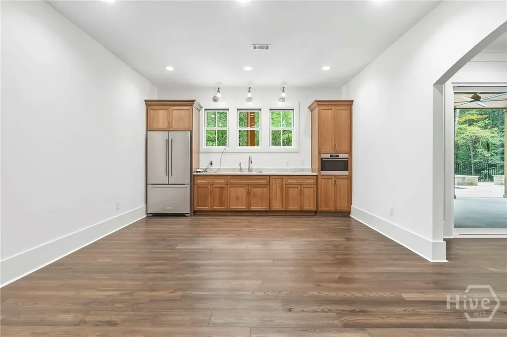 1040 Parrotts Cove Greensboro GA 30642